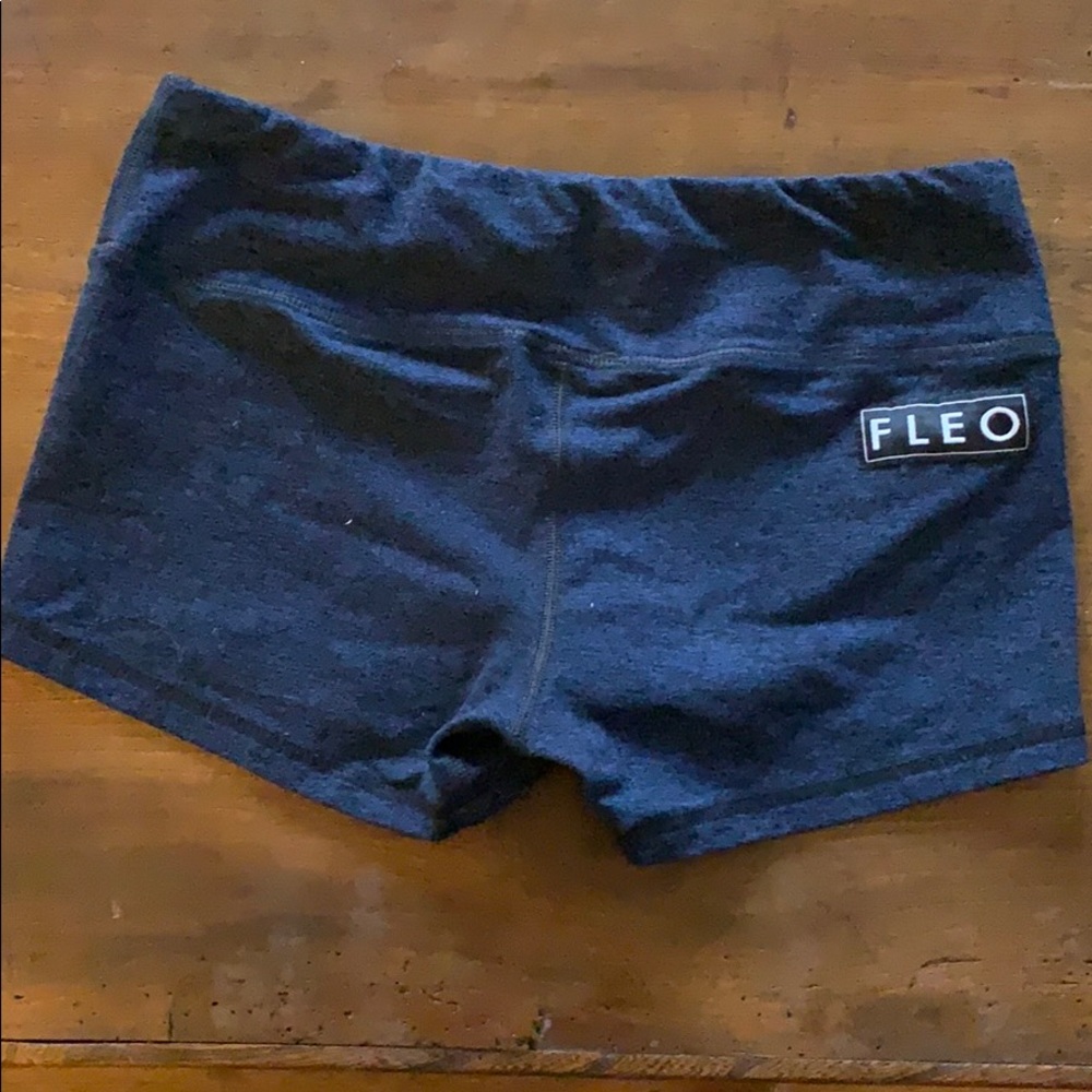 Navy Fleo size small